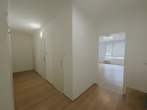 Prodej bytu 3+kk, Praha - Michle, Vokáčova, 71 m2