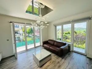 Prodej bytu 3+kk, Karlovy Vary, Svatošská, 92 m2