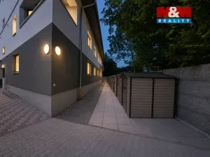 Prodej bytu 3+kk, Břežany II, 85 m2