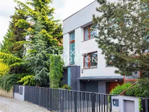 Prodej rodinného domu, Praha - Břevnov, U páté baterie, 278 m2