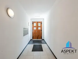 Pronájem bytu 2+1, Praha - Vinohrady, Londýnská, 65 m2