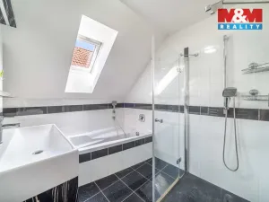 Prodej rodinného domu, Cheznovice, 227 m2