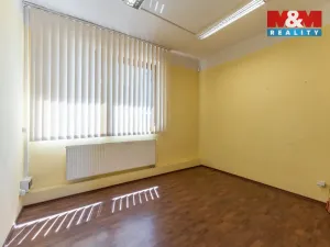 Pronájem obchodního prostoru, Praha - Horní Počernice, Náchodská, 121 m2