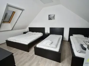 Prodej ubytování, Hlohovec, K zámečku, 144 m2