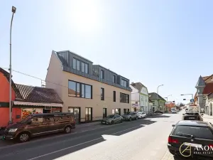 Pronájem ordinace, Praha - Vinoř, Mladoboleslavská, 97 m2