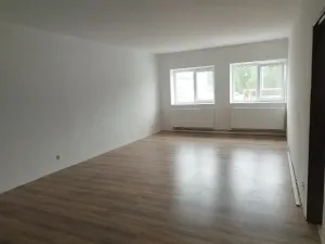 Pronájem kanceláře, Brno, Pod sídlištěm, 222 m2