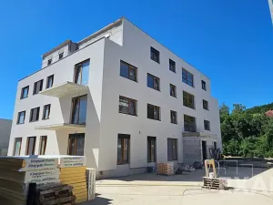 Prodej bytu 3+kk, Praha - Radotín, náměstí Osvoboditelů, 71 m2