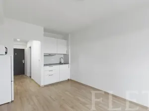Pronájem bytu 1+kk, Praha - Jinonice, Peroutkova, 26 m2