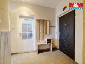 Prodej bytu 2+1, Cheb, V Zahradách, 60 m2