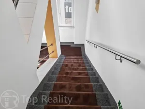 Pronájem kanceláře, Karlovy Vary, Bělehradská, 107 m2