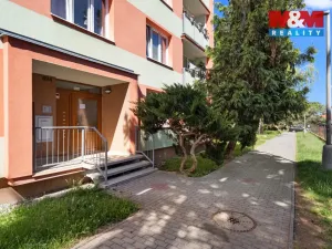 Prodej bytu 4+1, Postoloprty, Jiráskovo náměstí, 77 m2