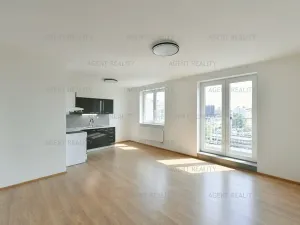 Pronájem bytu 1+kk, Praha - Holešovice, V závětří, 41 m2