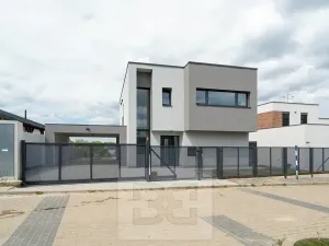 Pronájem rodinného domu, Praha - Stodůlky, Čeřovského, 147 m2