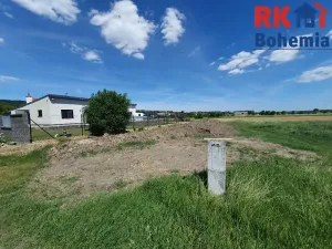 Prodej pozemku pro bydlení, Dobrovice, 667 m2