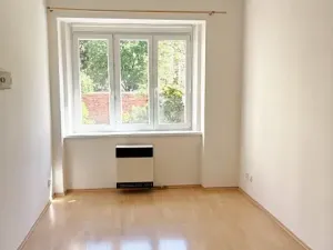 Pronájem bytu 1+1, Praha, V předpolí, 50 m2