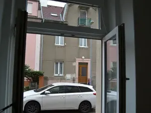 Pronájem bytu 2+kk, Praha - Michle, Prostřední, 43 m2