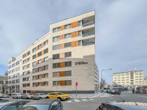 Pronájem garážového stání, Praha - Vinohrady, Rubešova, 15 m2