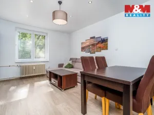 Prodej bytu 2+1, Pardubice - Zelené Předměstí, Benešovo náměstí, 53 m2