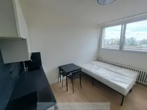 Pronájem bytu 1+kk, Praha - Vysočany, 30 m2