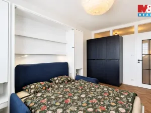Pronájem bytu 2+kk, Praha - Hlubočepy, Machatého, 46 m2