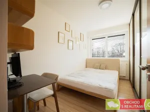 Prodej bytu 2+kk, Praha, Studnická, 93 m2