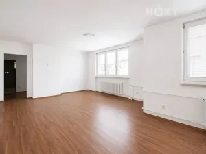 Pronájem bytu 3+1, Zlín, L. Váchy, 110 m2