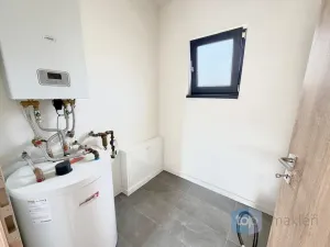 Pronájem bytu 3+kk, Králův Dvůr, Tři Vršky, 67 m2