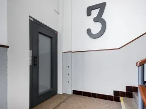 Pronájem kanceláře, Hradec Králové, Hořická, 130 m2