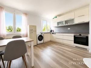 Pronájem bytu 3+kk, Hradec Králové, Severní, 58 m2