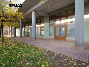 Prodej obchodního prostoru, Praha - Troja, Vřesová, 240 m2