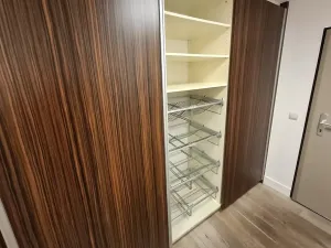 Pronájem bytu 2+kk, Praha - Hrdlořezy, Mezilehlá, 81 m2