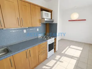 Pronájem bytu 3+1, Praha - Modřany, Hřebíkova, 76 m2