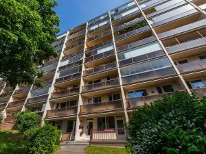 Prodej bytu 2+kk, Praha - Kobylisy, Třeboradická, 47 m2