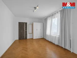 Pronájem bytu 2+1, Pardubice - Zelené Předměstí, Benešovo náměstí, 55 m2