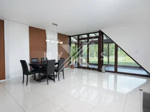 Pronájem rodinného domu, Praha - Dolní Měcholupy, Nad sadem, 204 m2