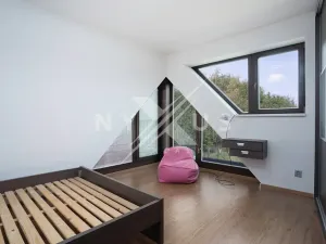 Pronájem rodinného domu, Praha - Dolní Měcholupy, Nad sadem, 204 m2