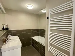 Pronájem bytu 3+kk, Praha, Na pomezí, 87 m2