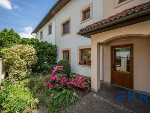Prodej rodinného domu, Praha - Dolní Počernice, Listopadová, 242 m2