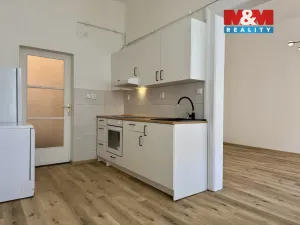 Pronájem bytu 1+1, Praha - Smíchov, Vltavská, 40 m2