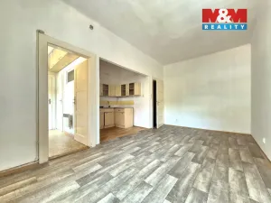 Pronájem bytu 1+kk, Praha - Holešovice, Stupkova, 31 m2
