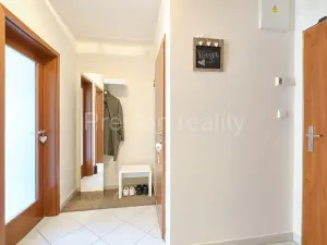 Pronájem bytu 2+kk, Praha - Košíře, Plzeňská, 45 m2
