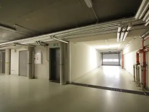 Pronájem garážového stání, Brno, Křídlovická, 13 m2