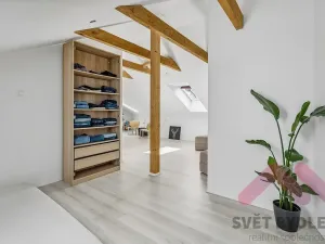 Prodej rodinného domu, Tehov, Všestarská, 300 m2