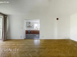 Prodej vily, Praha - Lipence, Na Bambouzku, 300 m2