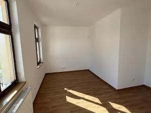 Pronájem kanceláře, Litvínov, náměstí Míru, 81 m2