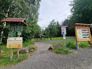 Prodej komerčního pozemku, Mařenice, 1610 m2