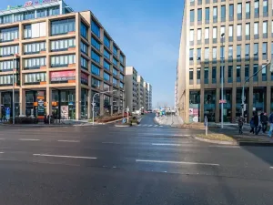 Pronájem obchodního prostoru, Praha - Karlín, U Mlýnského kanálu, 54 m2