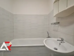 Pronájem bytu 1+kk, Brno, Vomáčkova, 39 m2