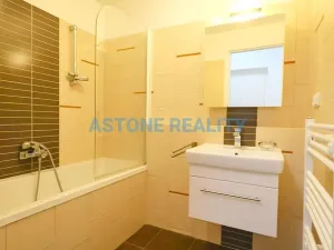 Pronájem bytu 2+kk, Praha - Vršovice, Košická, 69 m2