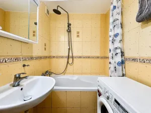 Prodej bytu 3+1, Pardubice, Bartoňova, 75 m2